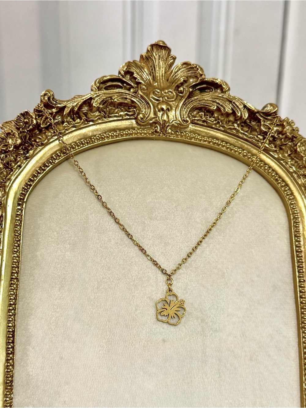 Dainty Hibiscus 18k gold plated necklace - Women Jewelry